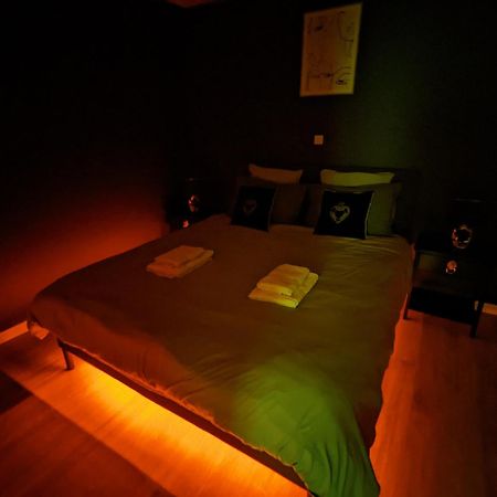 Suite Romantique Jacuzzi Moulins  Exterior foto