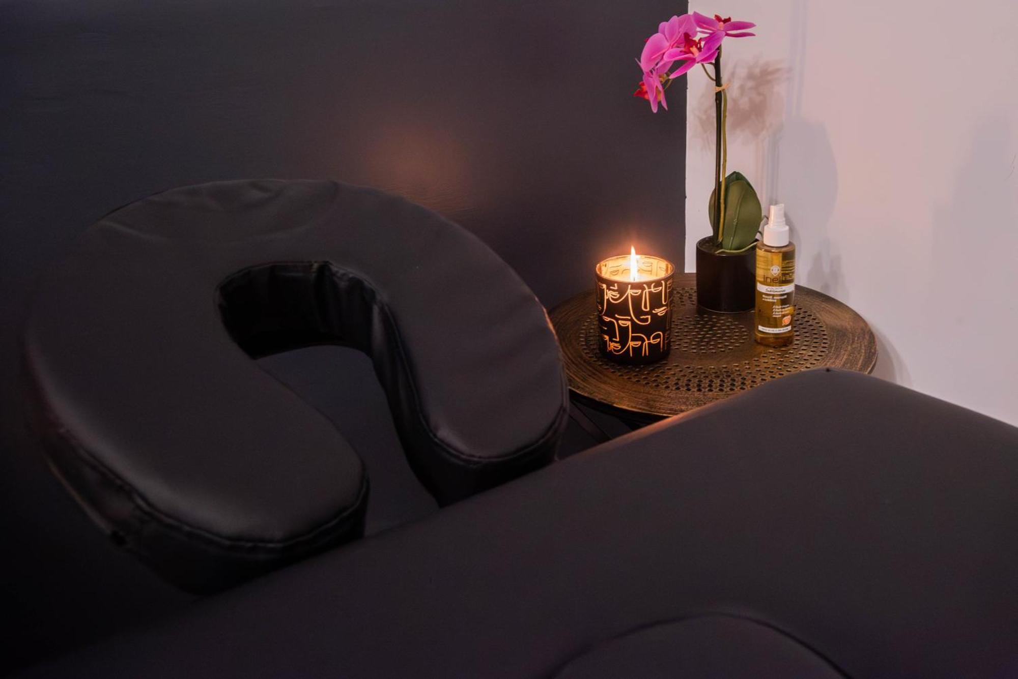 Suite Romantique Jacuzzi Moulins  Exterior foto