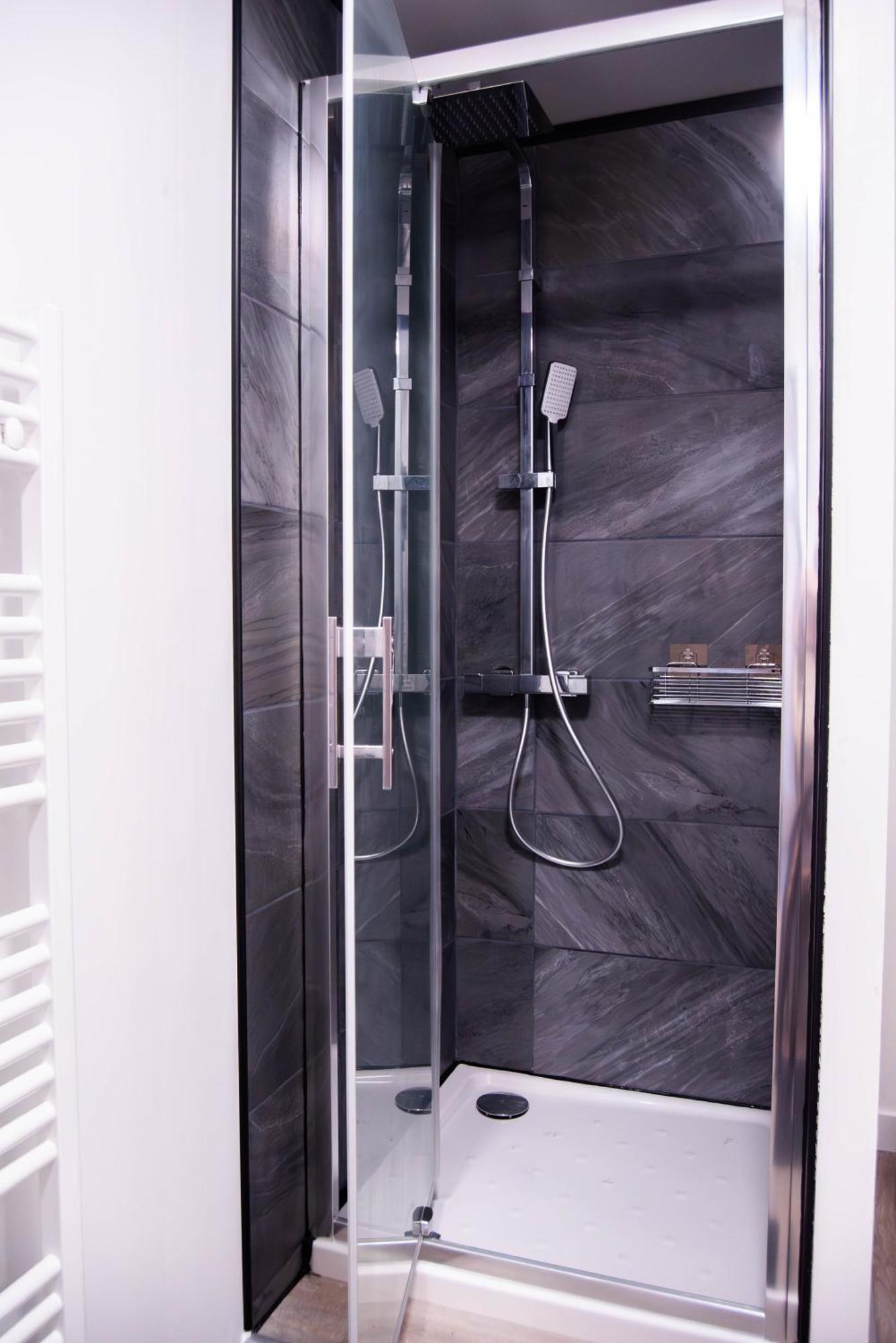 Suite Romantique Jacuzzi Moulins  Exterior foto